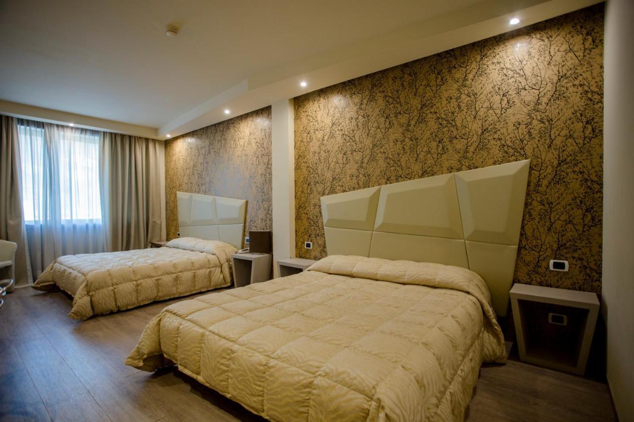 Hostellerie Du Cheval Blanc อาออสตา ภายนอก รูปภาพ