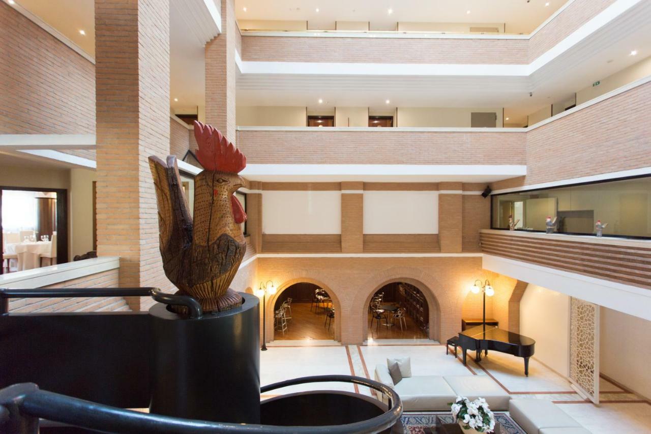 Hostellerie Du Cheval Blanc อาออสตา ภายนอก รูปภาพ