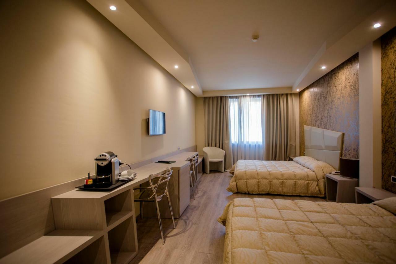 Hostellerie Du Cheval Blanc อาออสตา ภายนอก รูปภาพ