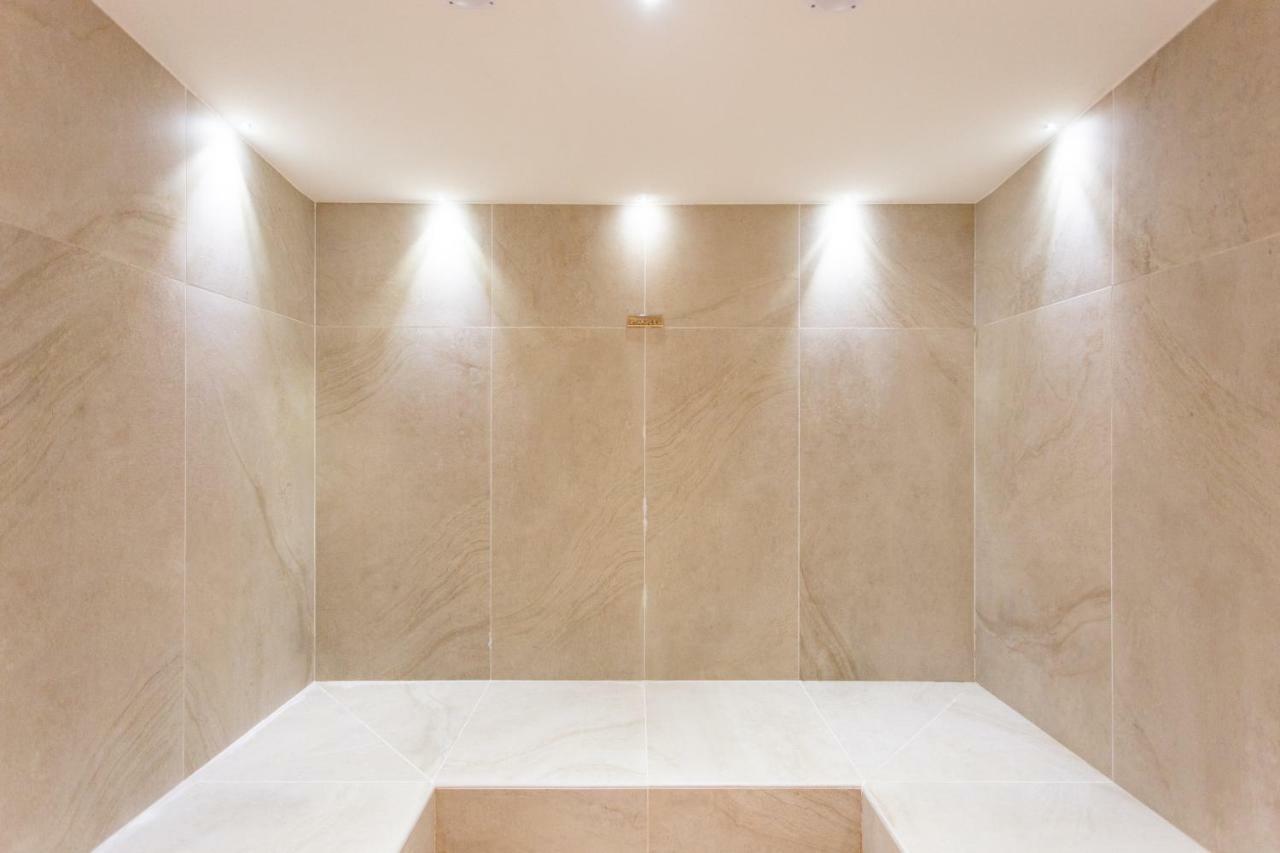 Hostellerie Du Cheval Blanc อาออสตา ภายนอก รูปภาพ