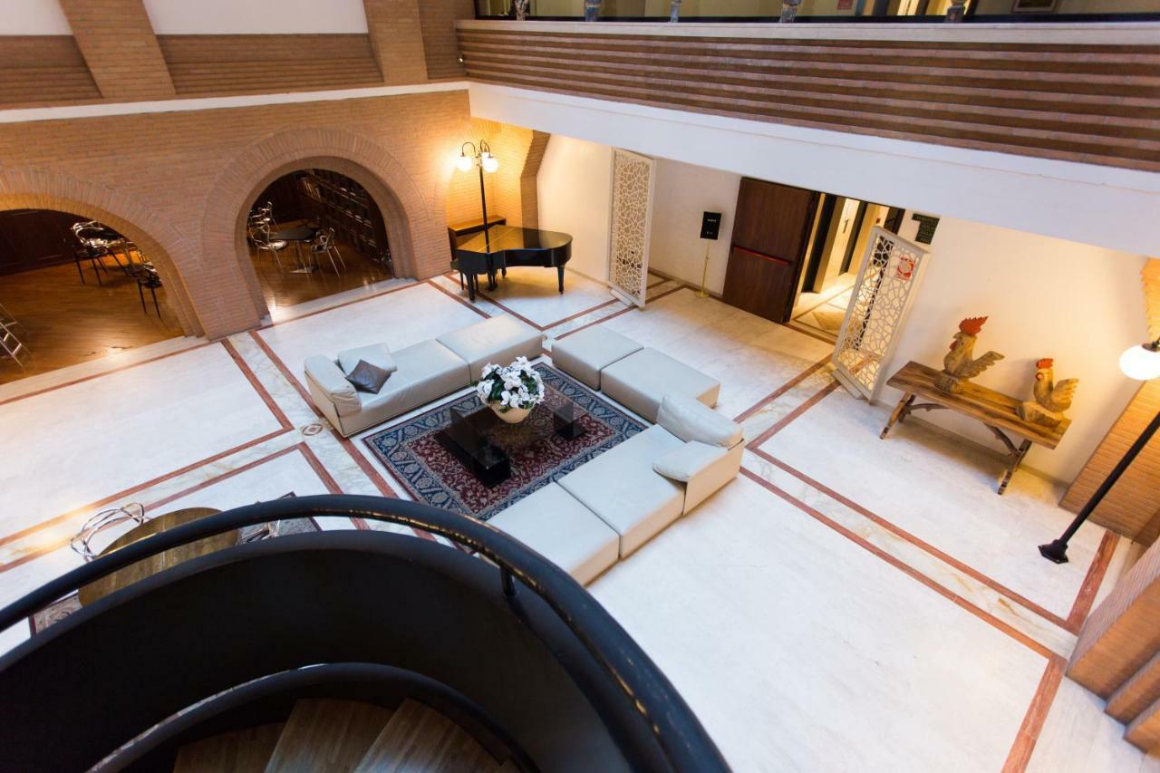 Hostellerie Du Cheval Blanc อาออสตา ภายนอก รูปภาพ